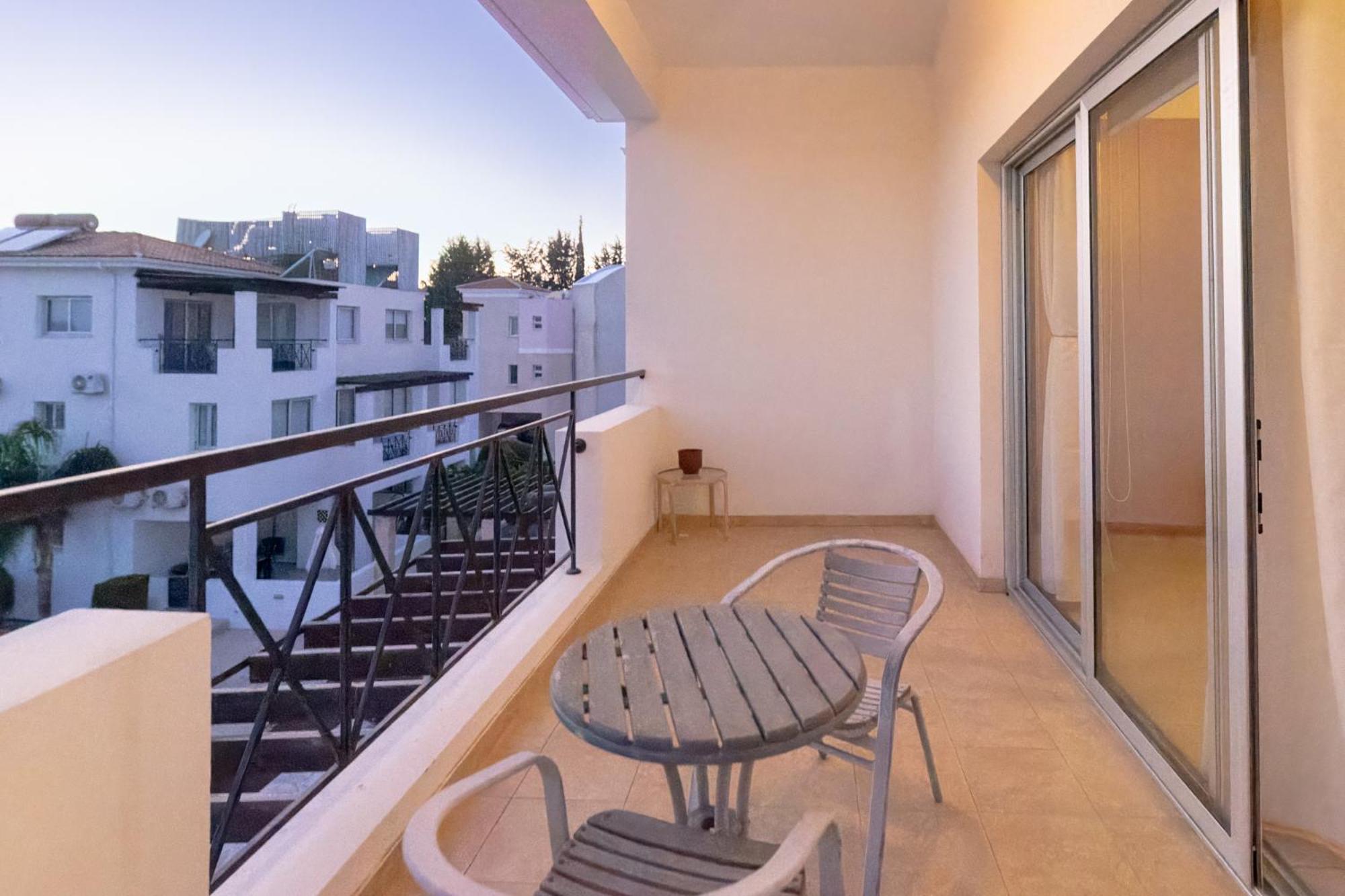 Nefeli Blue-Horizon 2B, Pool, Suites, Big Balconies بافوس المظهر الخارجي الصورة
