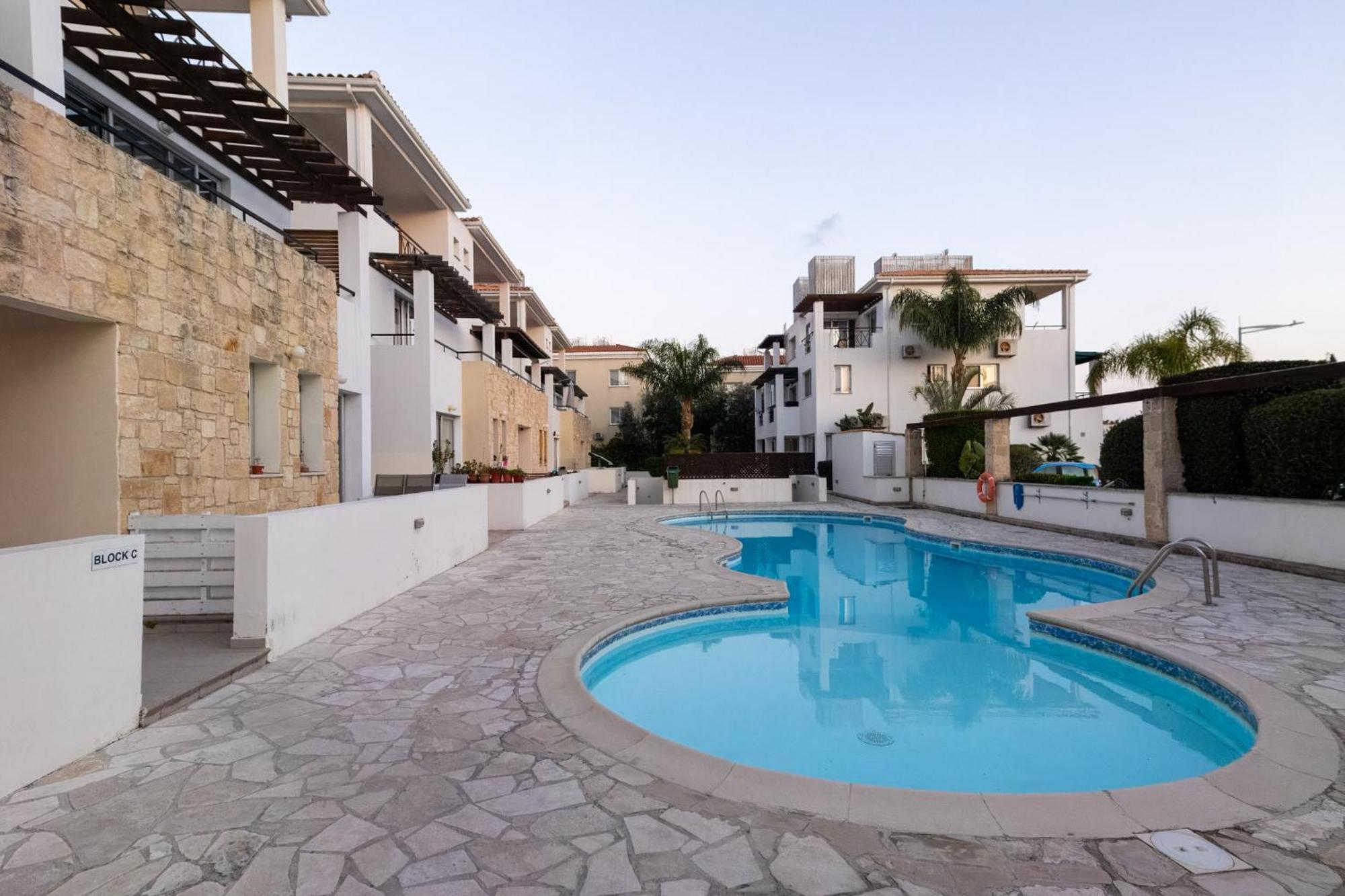 Nefeli Blue-Horizon 2B, Pool, Suites, Big Balconies بافوس المظهر الخارجي الصورة