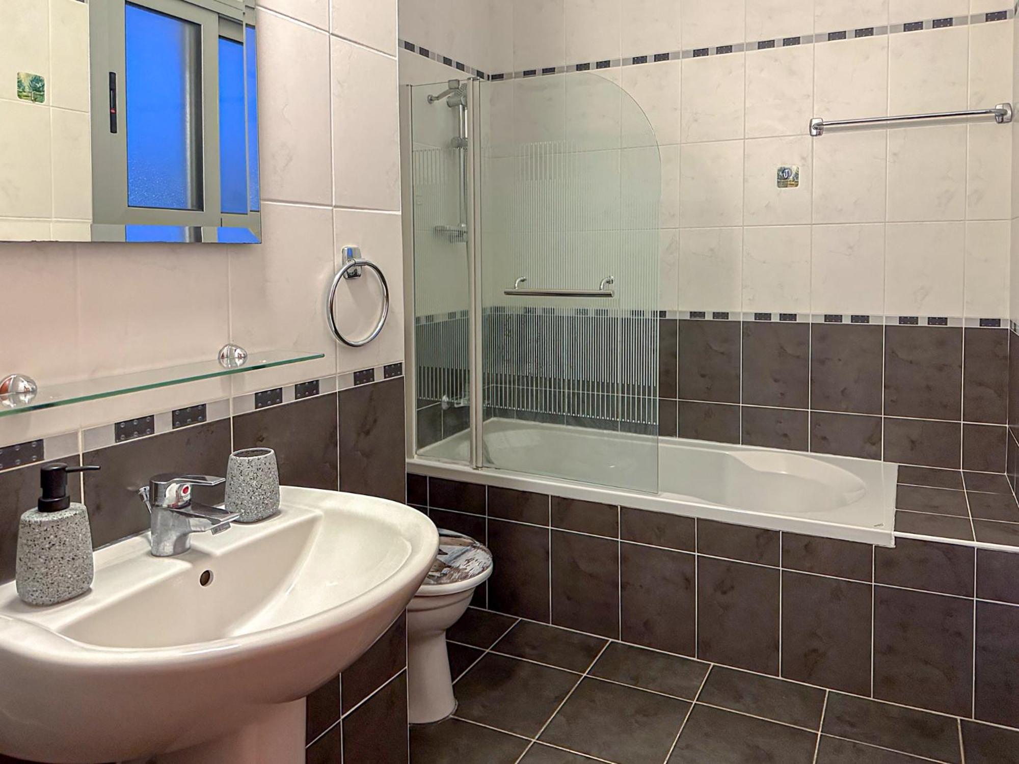 Nefeli Blue-Horizon 2B, Pool, Suites, Big Balconies بافوس المظهر الخارجي الصورة